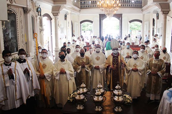 Diocese de Nova Friburgo realiza 43ª Unidade Diocesana e Missa do Crisma
