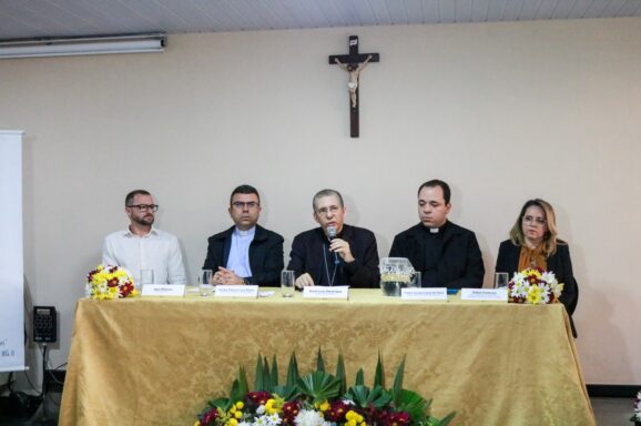 Diocese de Barra do Piraí – Volta Redonda lança revista de 100 anos