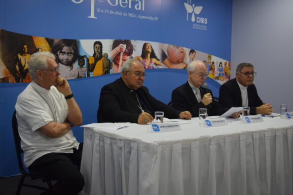 Cardeais apresentam as quatro mensagens aprovadas pelo episcopado brasileiro na 61° AG CNBB