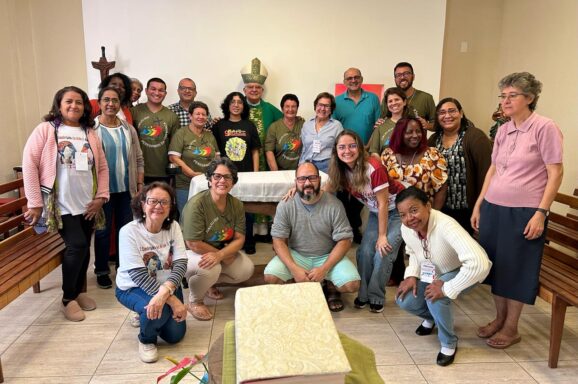 Pastoral da Aids em Movimento: acolhida, missão e esperança marcam Assembleia Regional em Duque de Caxias