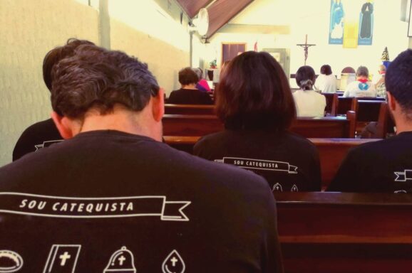 Dia do Catequista: Comissão Bíblico-Catequética propõe celebração orante inspirada no Coração de Jesus