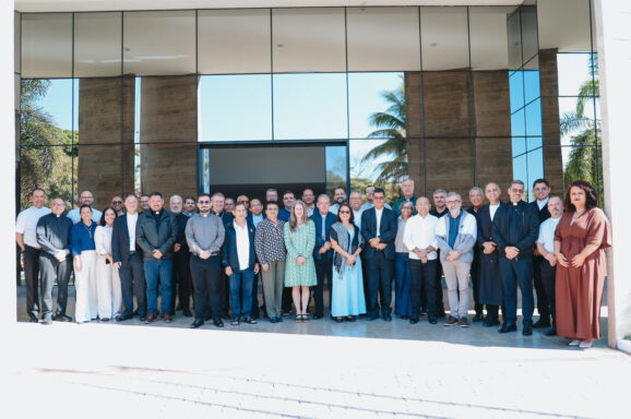 Secretário-executivo do Regional Leste 1 participa de encontro nacional da CNBB em Brasília