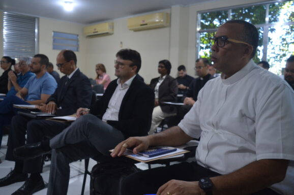 Regional Leste 1 reúne ecônomos, advogados e colaboradores das dioceses5